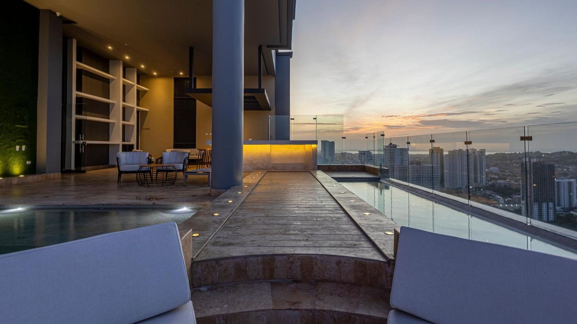 Apartamento Cabrero Centro Tropical - Con Vista Al Mar *