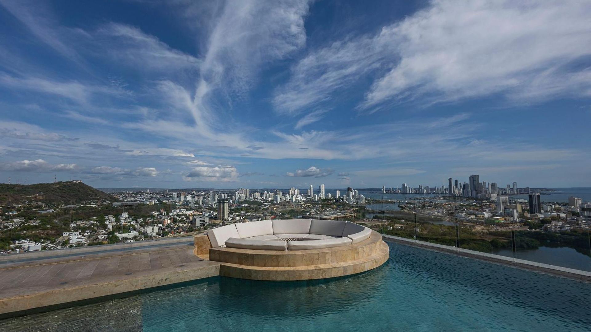 Apartamento Cabrero Centro Tropical - Con Vista Al Mar
