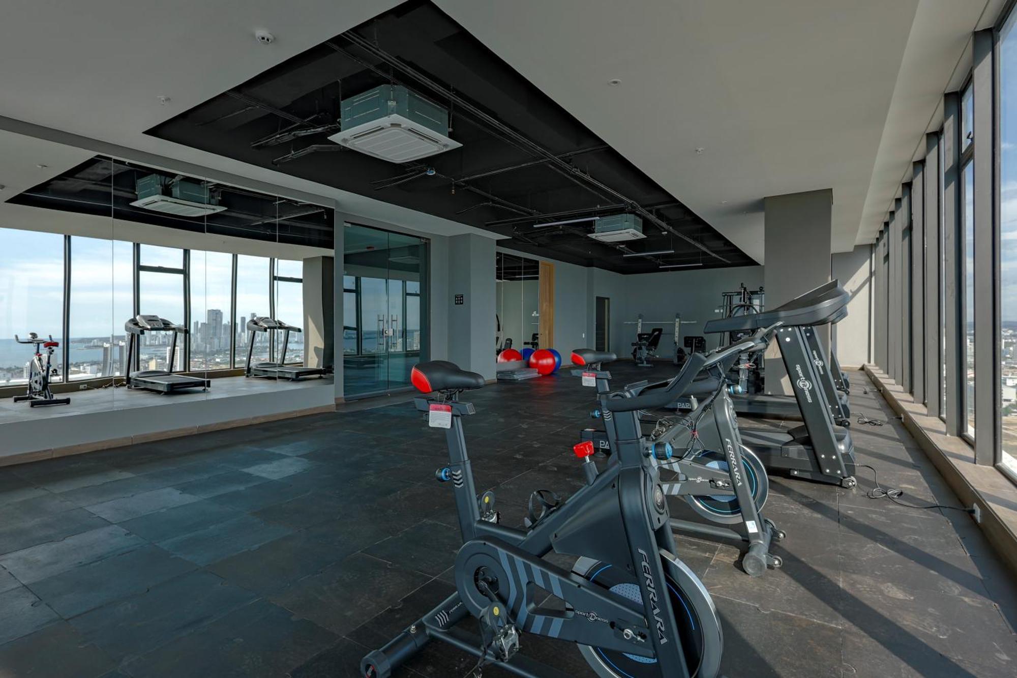 Apartamento Cabrero Centro Tropical - Con Vista Al Mar *