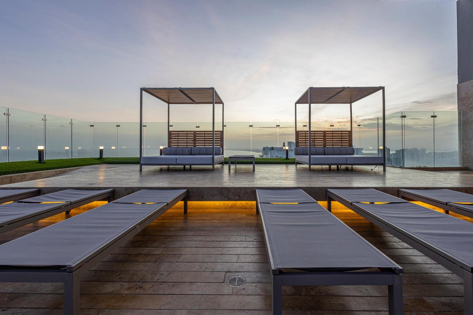 Apartamento Cabrero Centro Tropical - Con Vista Al Mar