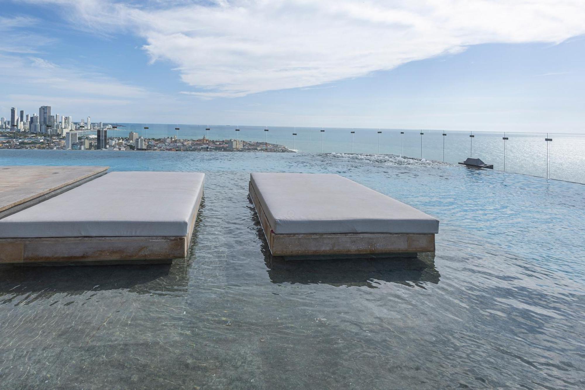 Apartamento Cabrero Centro Tropical - Con Vista Al Mar